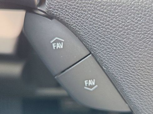 Used 2018 Chevrolet Camaro LT RWD image 30
