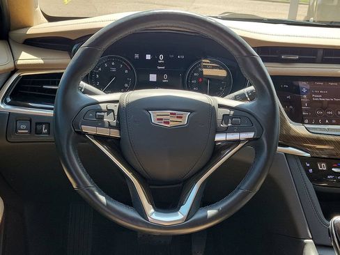Used 2022 Cadillac XT6 Premium Luxury w/ Platinum Package AWD/4WD image 15