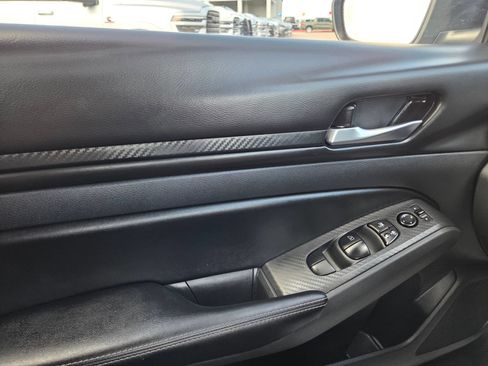 Used 2024 Nissan Altima 2.5 SV FWD image 41