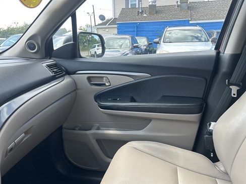 Used 2018 Honda Pilot EX-L image 12