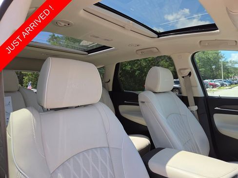 Used 2023 Buick Enclave Avenir w/ Avenir Technology Package FWD image 15