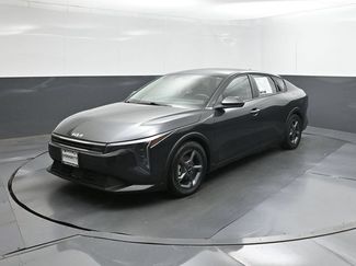 Used 2025 Kia K4 FWD video 1