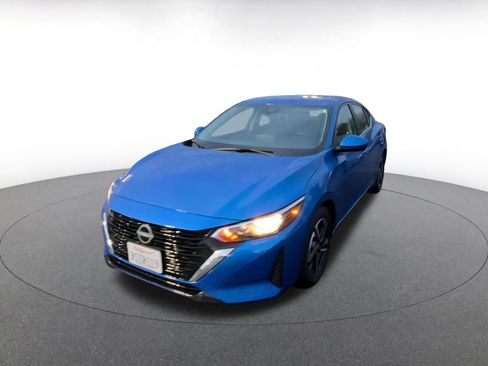 Used 2025 Nissan Sentra SV image 7