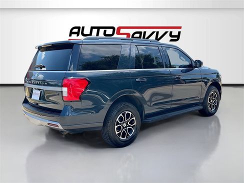 Used 2024 Ford Expedition XLT image 7