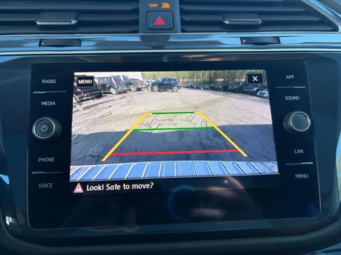 Used 2019 Volkswagen Tiguan SE w/ Panoramic Sunroof Package AWD/4WD image 34