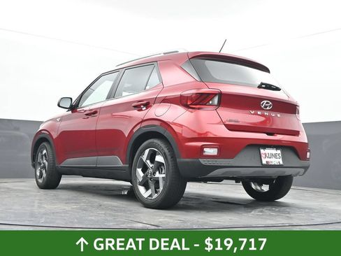 Used 2025 Hyundai Venue SEL FWD image 69