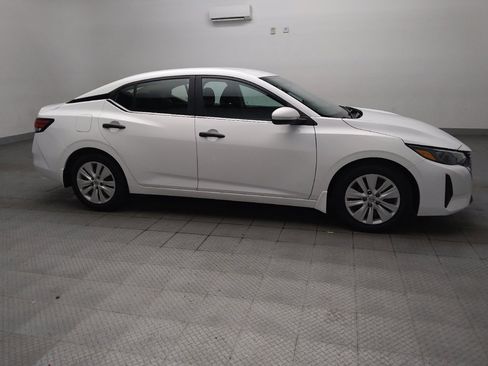 Used 2024 Nissan Sentra S FWD image 11