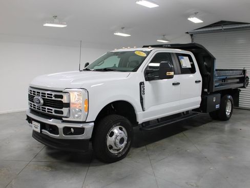 Used 2023 Ford F350 XL w/ Snow Plow Prep Package image 4