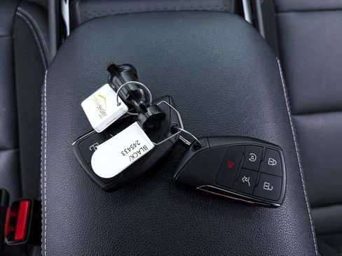 Used 2024 Chevrolet Blazer EV LT AWD/4WD image 26