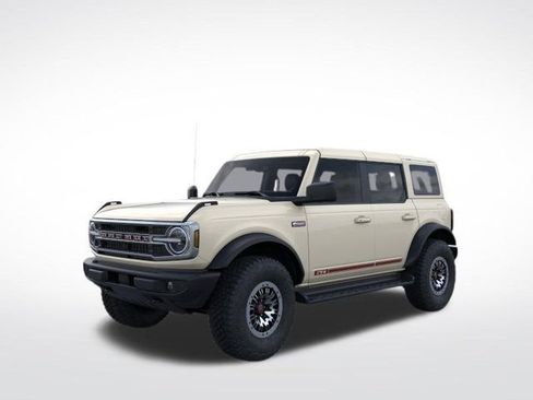 New 2026 Ford Bronco Outer Banks w/ Sasquatch Package AWD/4WD image 2