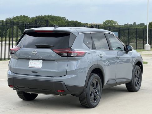 New 2026 Nissan Rogue SV FWD image 4