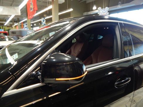 Used 2021 BMW X6 xDrive40i w/ Premium Package image 12