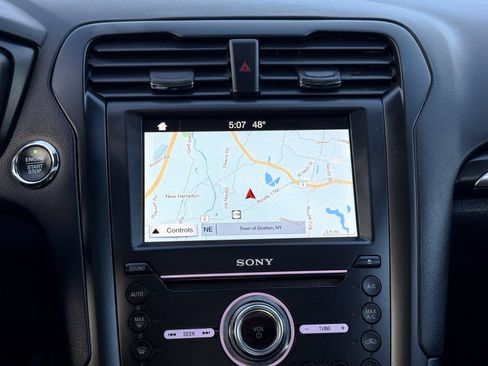 Used 2019 Ford Fusion Energi Titanium image 27