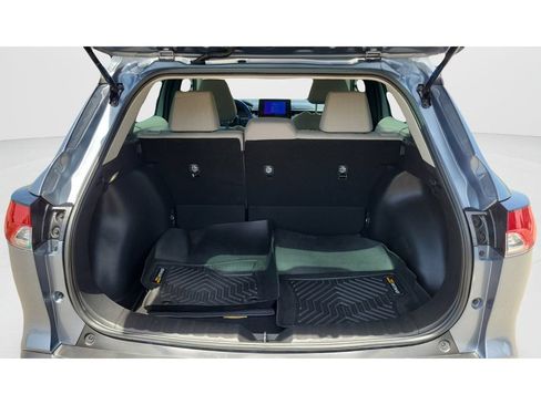 Certified 2025 Toyota Corolla Cross L FWD image 9
