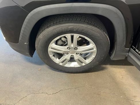 Used 2020 GMC Terrain SLE FWD image 31