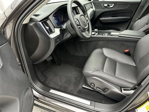 Certified 2025 Volvo XC60 B5 Plus image 11