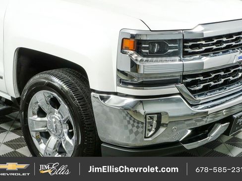 Certified 2017 Chevrolet Silverado 1500 LTZ w/ High Desert Package AWD/4WD image 34