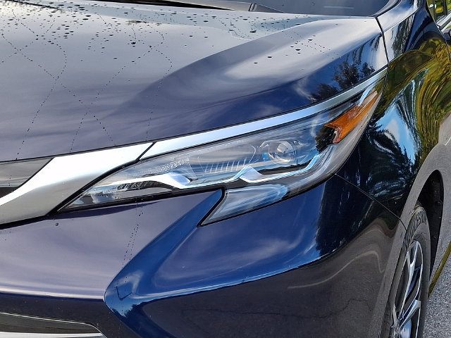 Certified 2026 Toyota Sienna Platinum AWD/4WD image 9