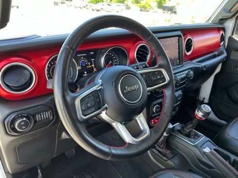 Used 2021 Jeep Gladiator Rubicon w/ Dual Top Group AWD/4WD image 17