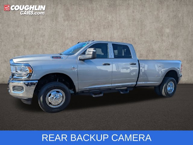 Used 2024 RAM 3500 Tradesman w/ Chrome Appearance Group AWD/4WD image 5