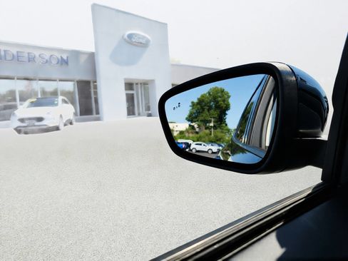 Used 2022 Ford Escape SE w/ SE Sport Appearance Package FWD image 13