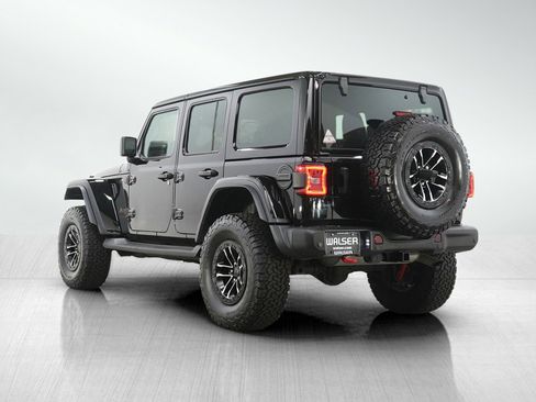 Used 2024 Jeep Wrangler Unlimited Rubicon AWD/4WD image 4
