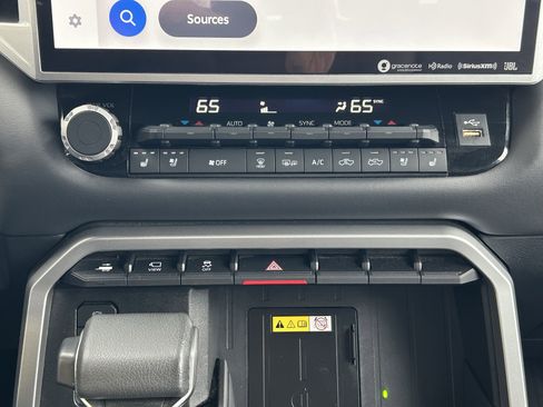 Used 2023 Toyota Tundra Platinum image 23