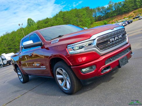 Used 2019 RAM 1500 Limited RWD image 28
