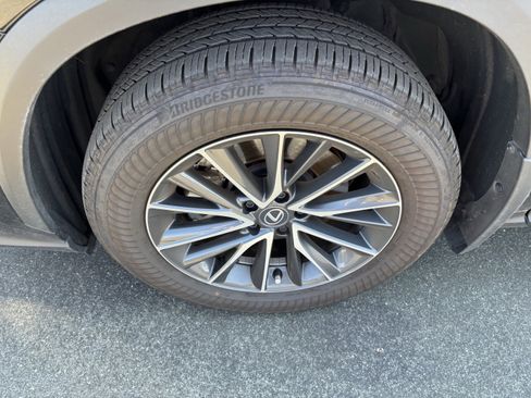 Used 2024 Lexus NX 250 FWD w/ Towing Package (2000 Lbs) image 13