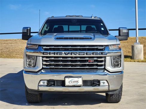 Used 2020 Chevrolet Silverado 2500 LTZ w/ LTZ Premium Package image 3