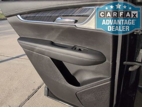 Used 2020 Cadillac XT6 Premium Luxury image 11