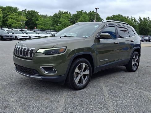 Used 2019 Jeep Cherokee Limited AWD/4WD image 3