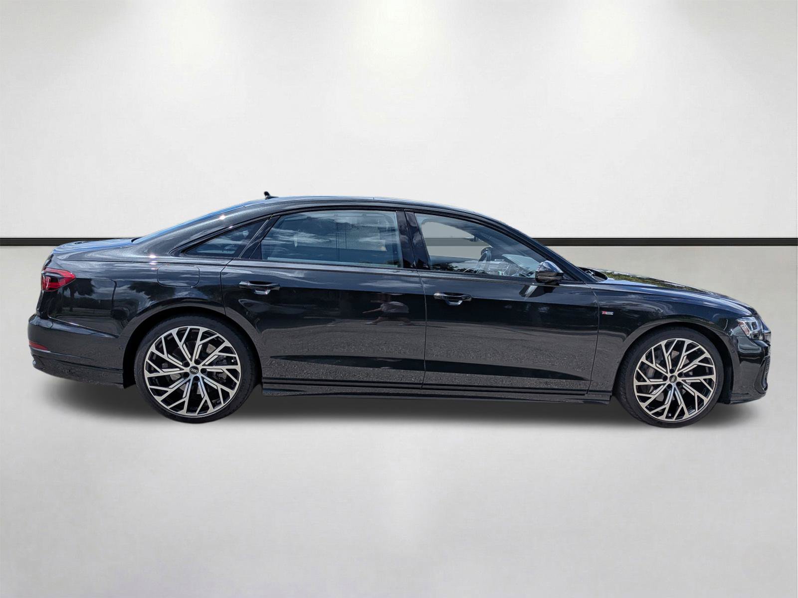 Used 2022 Audi A8 L 3.0T w/ Executive Package AWD/4WD image 3
