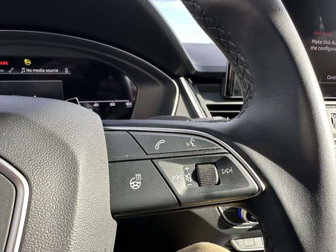 Used 2025 Audi Q5 2.0T Premium image 27