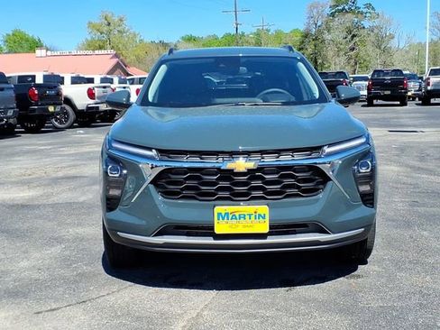 New 2026 Chevrolet Trax LT image 2