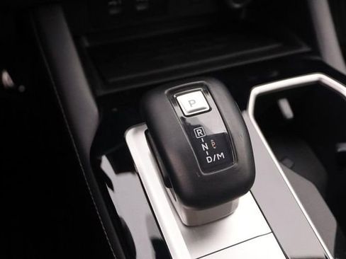 Used 2025 Mitsubishi Outlander SE AWD/4WD image 23
