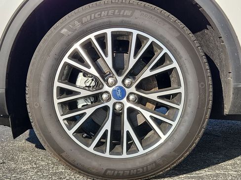 Used 2022 Ford Escape SEL w/ Technology Package image 6