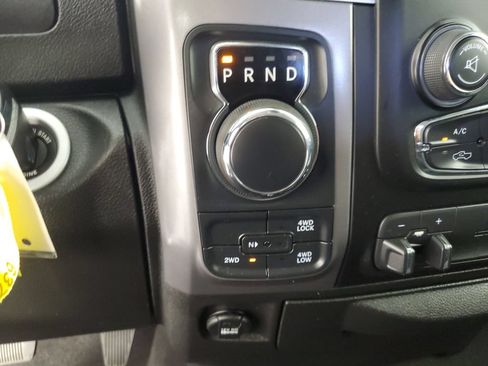 Used 2022 RAM 1500 Classic SLT w/ Electronics Group AWD/4WD image 19