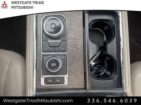 Used 2021 Ford Expedition Limited image 24