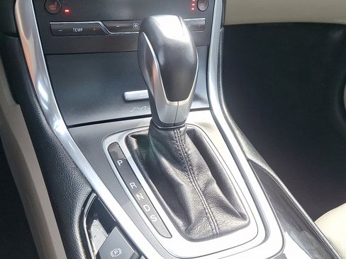 Used 2016 Ford Edge Titanium w/ Technology Package AWD/4WD image 15