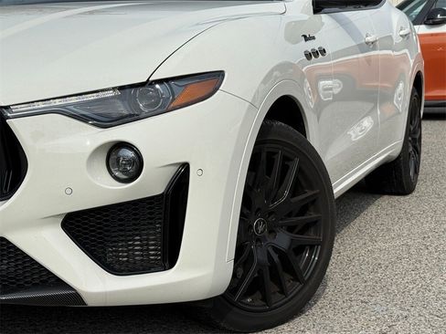 Used 2023 Maserati Levante Modena image 2
