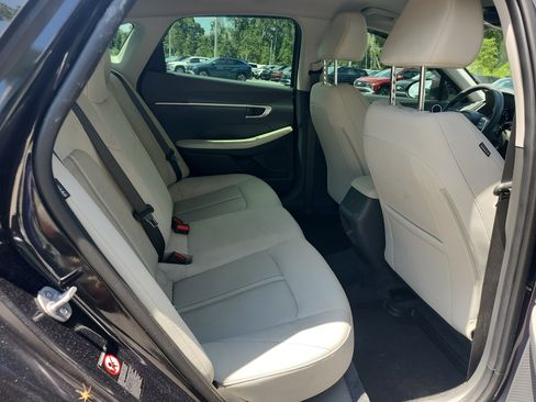 Used 2023 Hyundai Sonata SE FWD image 19