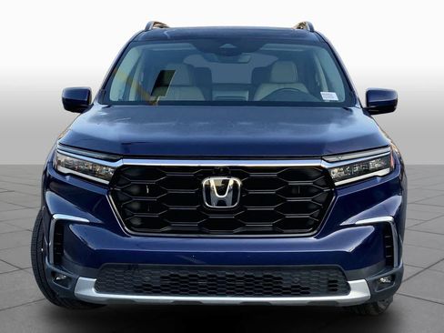 Used 2023 Honda Pilot Elite image 4