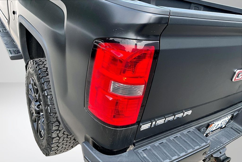 Used 2016 GMC Sierra 2500 Denali w/ Driver Alert Package AWD/4WD image 23