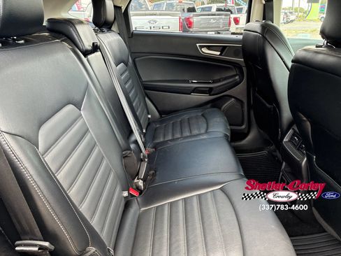 Used 2018 Ford Edge SEL w/ Equipment Group 201A FWD image 11