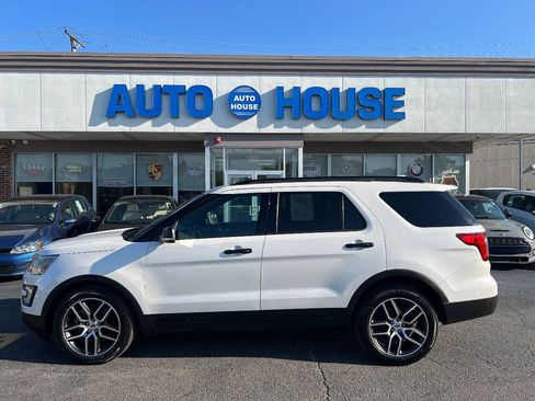 Used 2016 Ford Explorer Sport w/ Equipment Group 401A AWD/4WD image 8