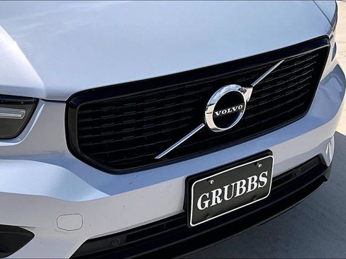 Used 2020 Volvo XC40 T5 R-Design AWD/4WD image 35