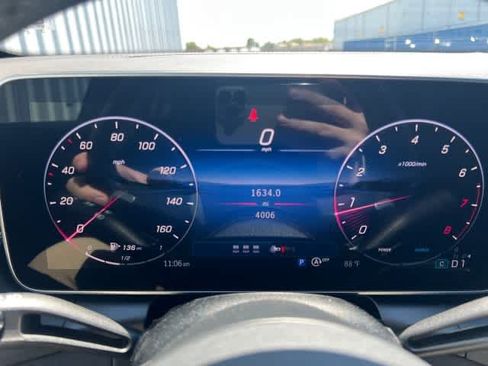 Used 2026 Mercedes-Benz GLC 300 image 34