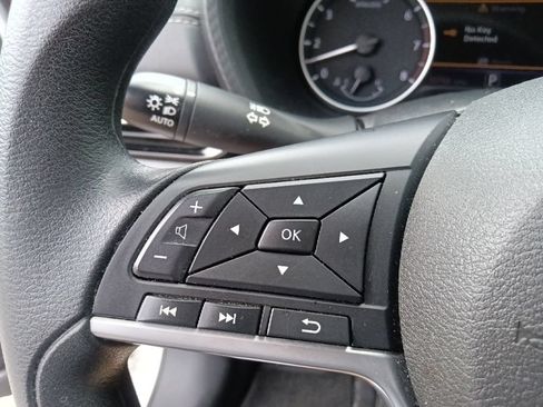 Used 2024 Nissan Sentra SV FWD image 18