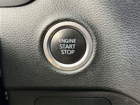 Used 2022 Toyota Tundra SR5 w/ SR5 Premium Package image 29